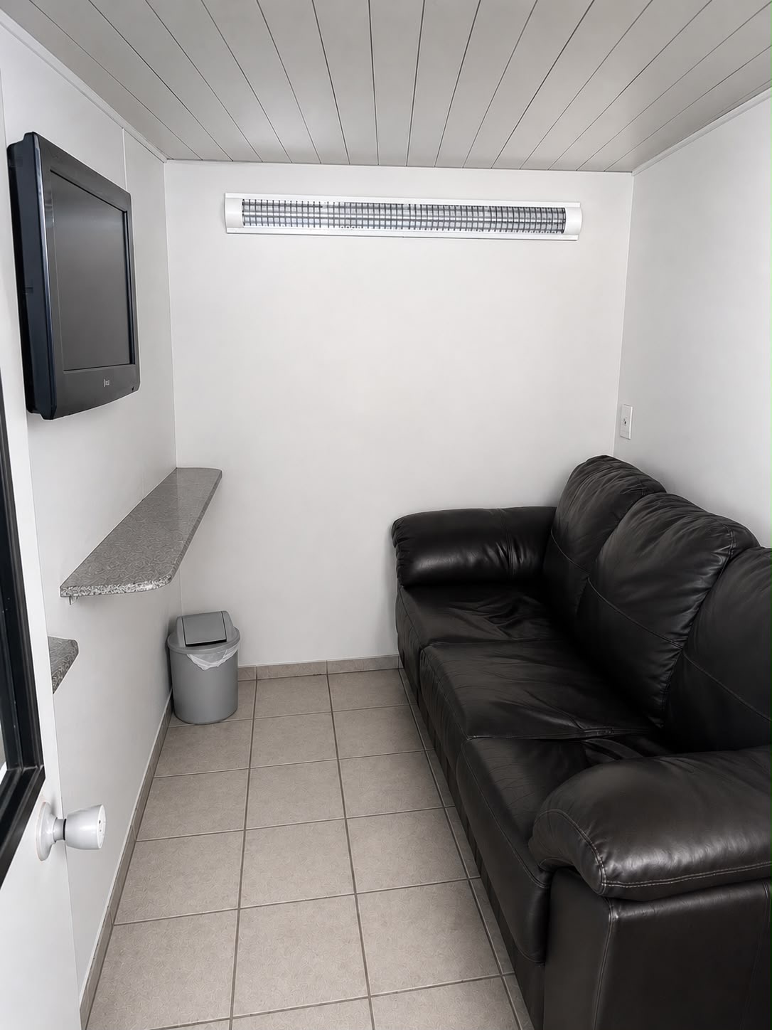 Sala de espera da W Car para clientes em Vitoria